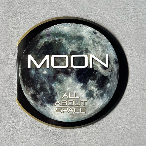 Set of 4 ~ All About Space ~ Books ~ Earth Sun Moon Solar System - Picture 7 of 12